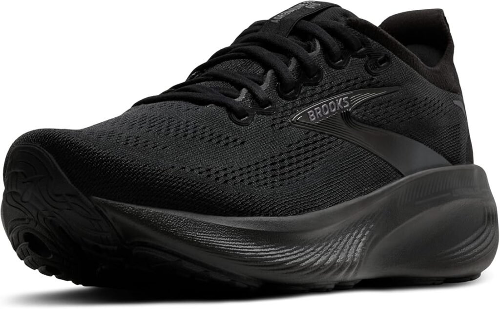 A high-volume work shoe for professionals that protects the forefoot from impact and excessive bending.